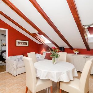 Apartment Mala Ana