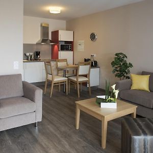 Appartement à 2 Chambres à Coucher