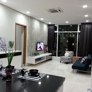Appartement à 3 Chambres à Coucher