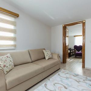 Appartement à 2 Chambres à Coucher
