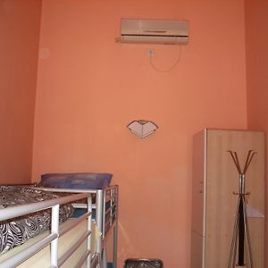 Chambre Juste Pour Hommes Dortoir