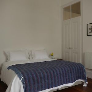 Casas Adentro