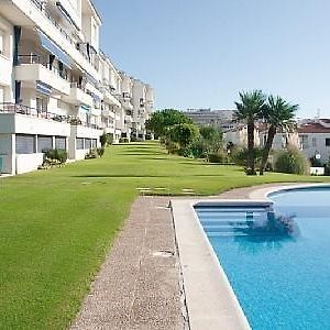 Appartement à 3 Chambres à Coucher