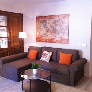 Superb Central Market Apt