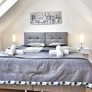 Appartement à 2 Chambres à Coucher