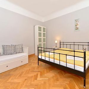 Historic Centre Apartments IV