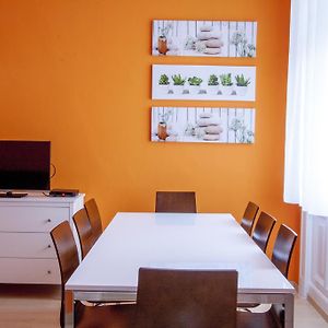 City Centre Apartment With 3 Bathrooms