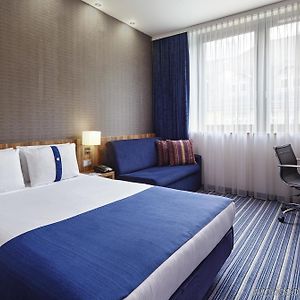 Chambre Lit King-Size avec Accès aux Personnes Handicapées