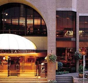 Metropolitan Hotel Vancouver