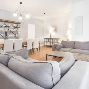 Appartement à 3 Chambres à Coucher