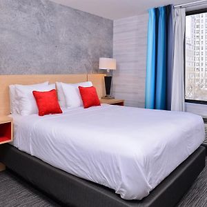 Chambre de Base Lit Queen-Size avec Accès aux Personnes Handicapées