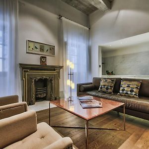 10 Strait Street Apartments