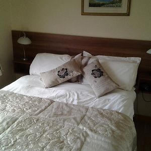Gardenfield House Bed & Breakfast H91Vh02