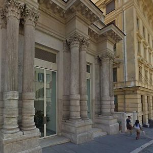 Crispi Luxury Apartments - My Extra Home