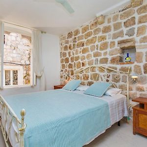 Peti Apartment