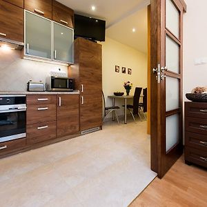 Vanilla Apartment 1