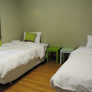 Suite à 2 Chambres à Coucher