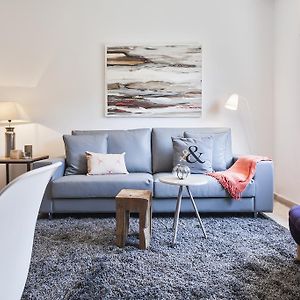 Charming & Quiet Park Guell Apartment