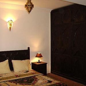 Manis Apartment Set In A Hotel Area