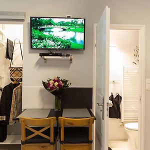 Superior  Private Bathroom Studio