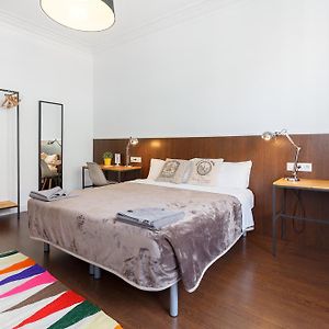 Appartement avec 8 chambre(s) de 185 m² et 4 salle(s) de bains privée(s) à Eixample
