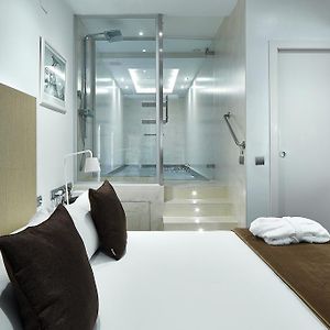 Pool King Suite Adults only