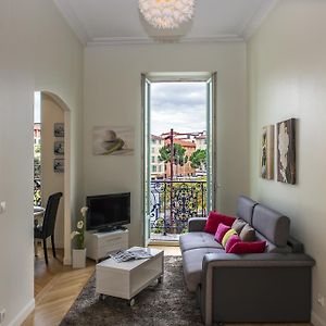 Appartement à 2 Chambres à Coucher