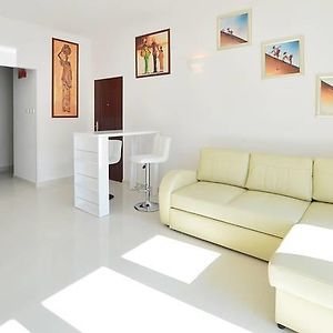 Center Warsaw- Apartamenty Smolna