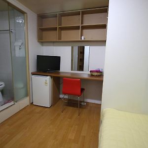 Private Bathroom Single Room