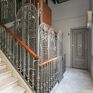 Appartement de Luxe à 2 Chambres à Coucher