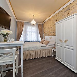 Studio Exécutive