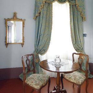 Chambre Classique Lit King-Size