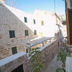 Buza Apartment