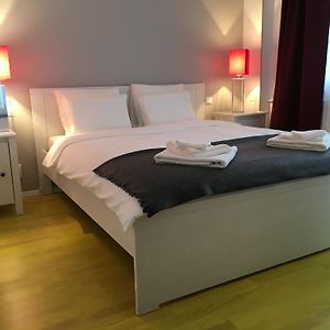 Appartement à 2 Chambres à Coucher