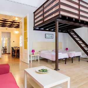 Appartement à 2 Chambres à Coucher
