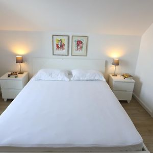 White & Co Villa And Apartments