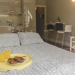 Bmyguest - Cardosas Stylish Apartment