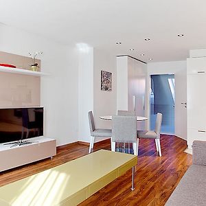 Premium Apartments By Livingdowntown