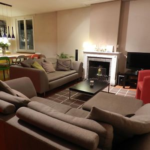 Appartement à 4 Chambres à Coucher