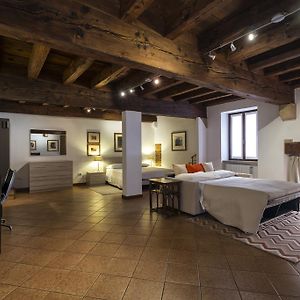 Suite à 2 Chambres à Coucher