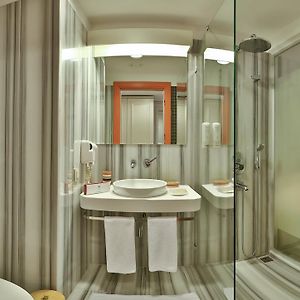 Chambre Double au Sous-Sol