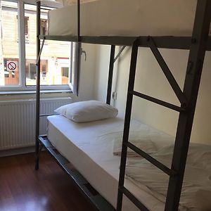 Dormitory Room Mixed