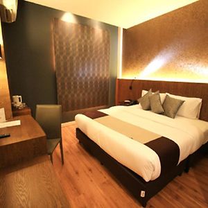 Suite à 2 Chambres à Coucher