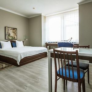 Hotel Kert Free Parking