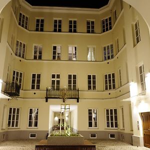 Apartment In The Heart Of Warsaw