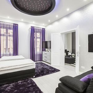 Opera Luxory Suite