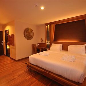 Chambre Supérieure Lit King-Size aux Étages Inférieurs