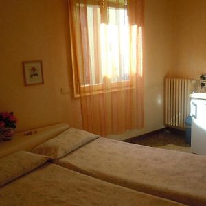 Dormitory Room Mixed