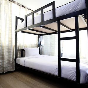 Dormitory Room Mixed