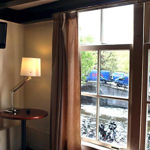 Chambre Simple avec Salle de Bain Commune